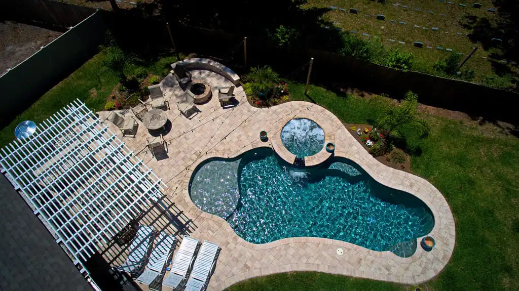 10-Overhead-view-of-free-form-pool-and-trellis.jpg