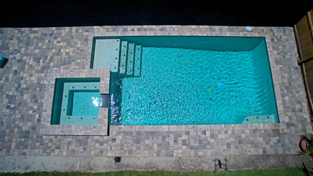 22-modern_pool_overhead_shot_port_orange_florida.jpg