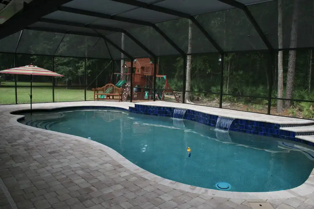30-Free-form-pool-with-enclosure.jpg
