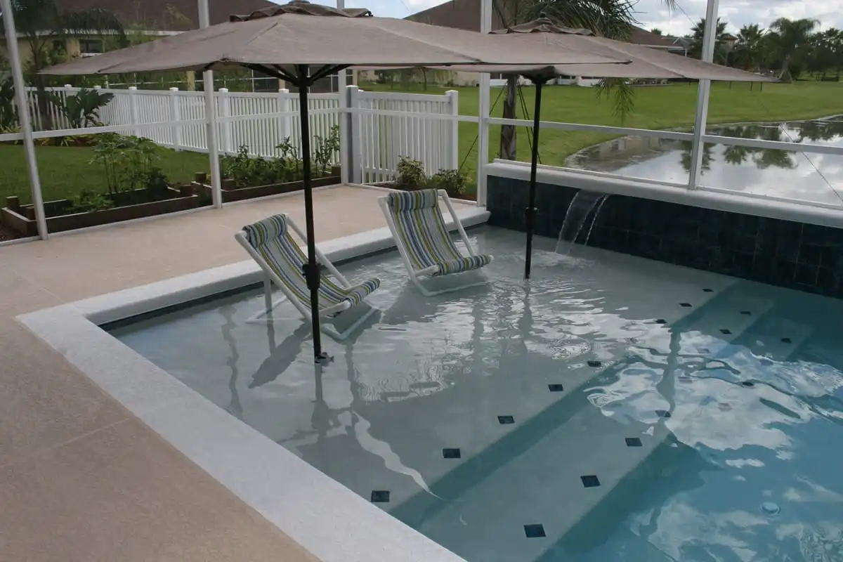 40-sunshelf-in-backyard-pool.jpg