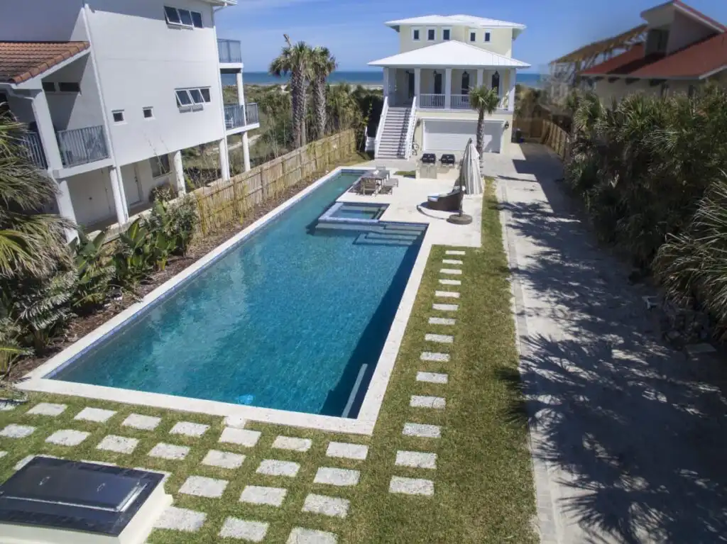 Custom-pool-with-authentic-cut-coral-coping