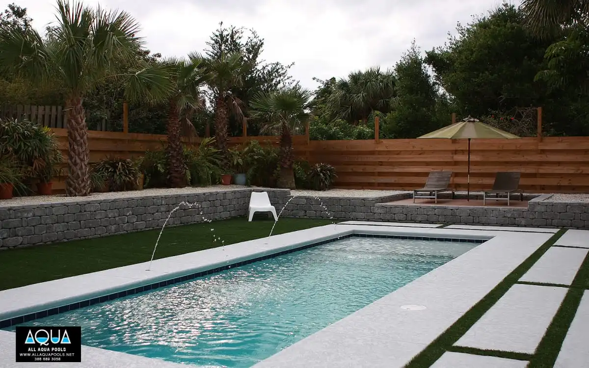 Modern-pool-with-deck-jets.jpg